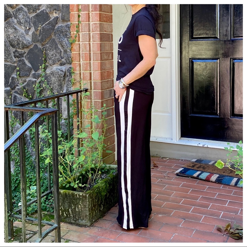 Black wide leg white side striped pants w/pockets - Picture 5 of 10
